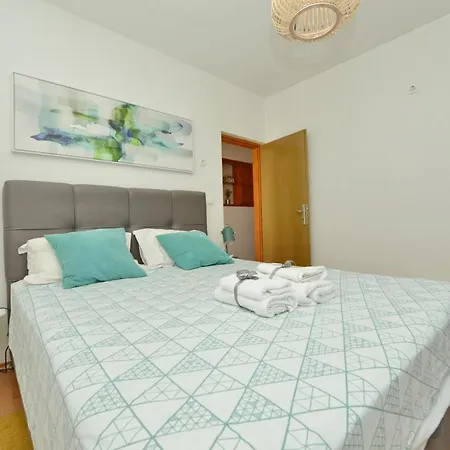 Apartment Beautiful 1-bed Kristijan Zadar