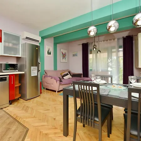 Beautiful 1-bed Kristijan Appartement *