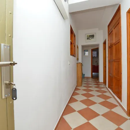 Beautiful 1-bed Kristijan Appartement